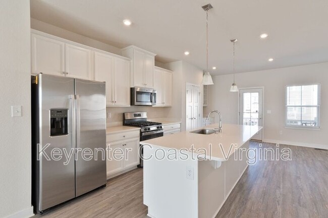 Building Photo - 137 Cedar Crst Dr