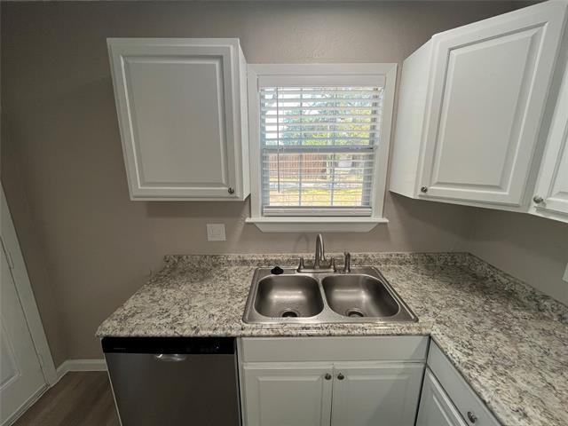 Building Photo - 707 E Ridgewood Dr