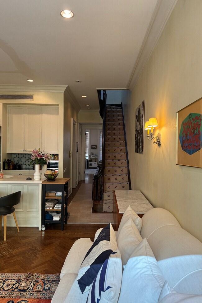 Foto del edificio - 123 W 69th St