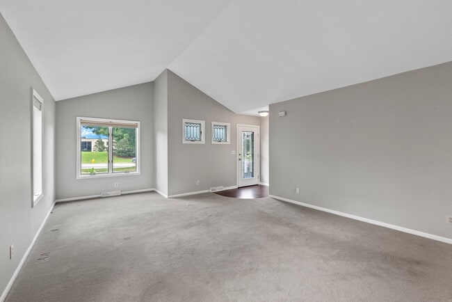Building Photo - 159 Evergreen Blvd