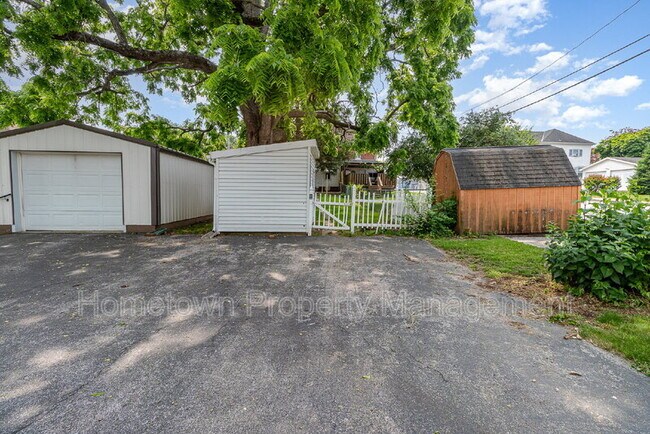 Foto del edificio - 303 Ridge Ave