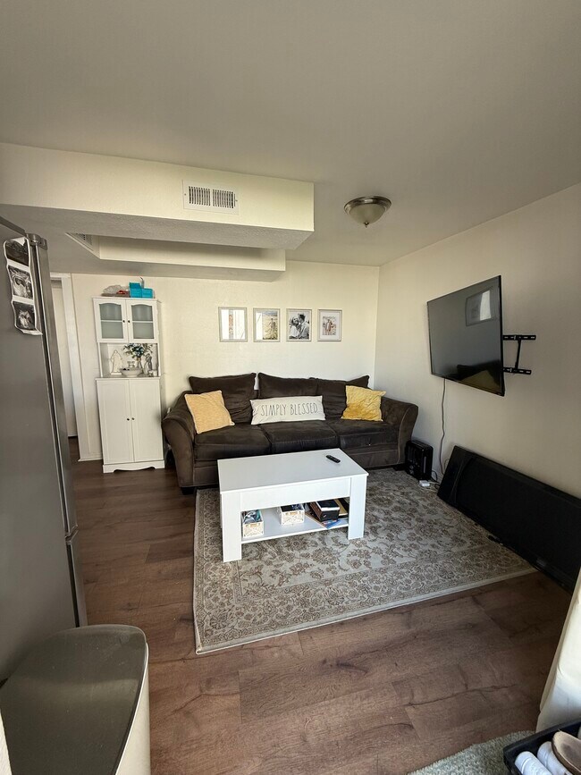 Foto del edificio - 1498 W Parkside Dr