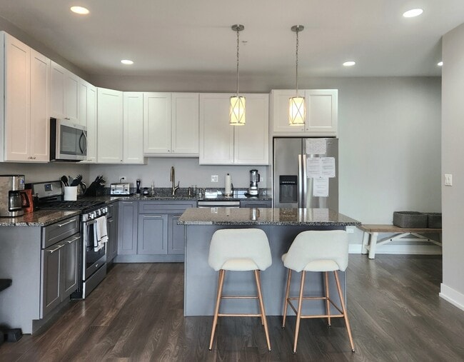 Building Photo - 1202 Waukegan Rd