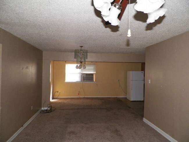 Foto del edificio - 5320 NW Cherry Ave