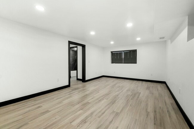 Foto del edificio - 191 Castillejo Dr