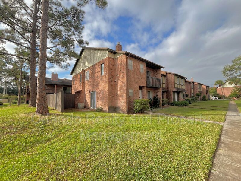 Primary Photo - 5151 Picadilly Circus Ct