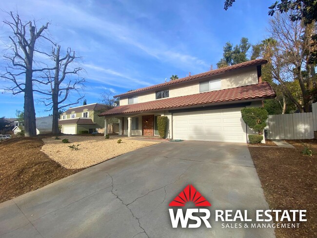 Building Photo - Beautiful Mid-Century Spanish style home