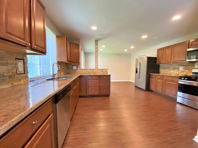 Building Photo - Beautiful Single Family Home