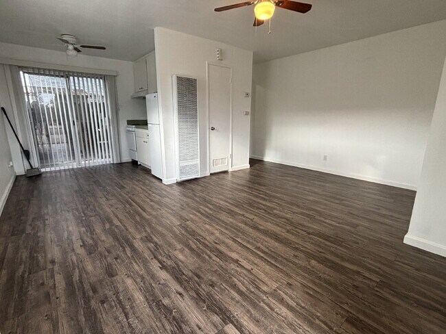 Foto del edificio - Cozy 1 Bedroom Apartment close to Downtown Oakdale!