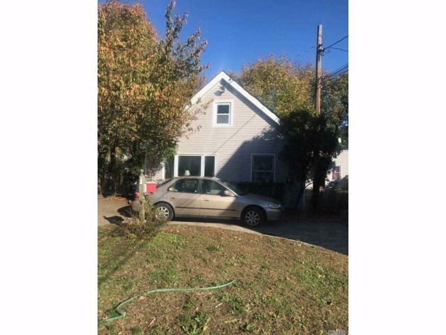Primary Photo - 19 Rose Ave