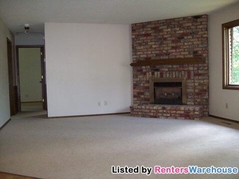 Building Photo - 5530 Nevada Ave N