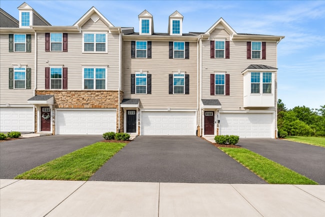 Building Photo - 1403 Wilmer Park Ln