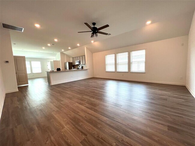 Building Photo - 3011 Azalea Pt