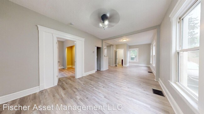 Building Photo - 1 br, 1 bath Apartment - 3442 Krather Rd 3...
