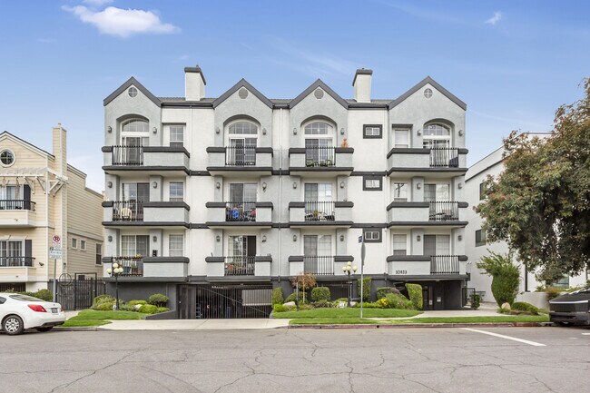 Foto del edificio - 10823 Hortense St