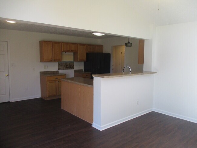 Foto del edificio - COMING SOON! 4 Bed 2.5 Bath Home!