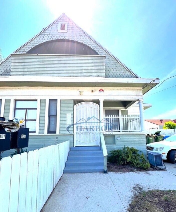 Primary Photo - 103 N Mesa St