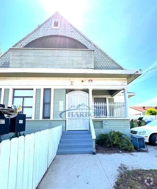 Building Photo - 103 N Mesa St