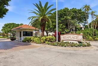 Building Photo - 2089 Gulf of Mexico Dr