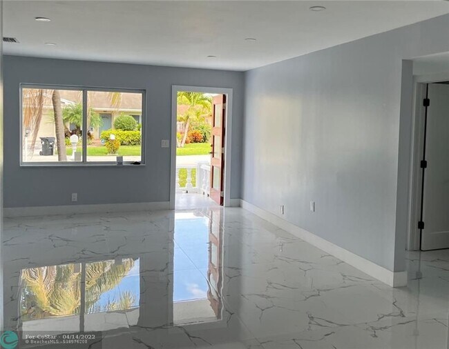 Building Photo - 3330 NW 69th St