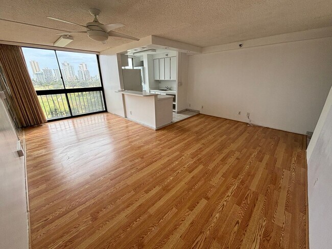 Foto del edificio - 8th Floor Golf Course View 2 Bed 2 Bath 1 ...