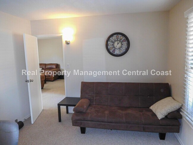 Building Photo - AVAILABLE AUGUST - Roomy 4 Bedroom SLO Hom...