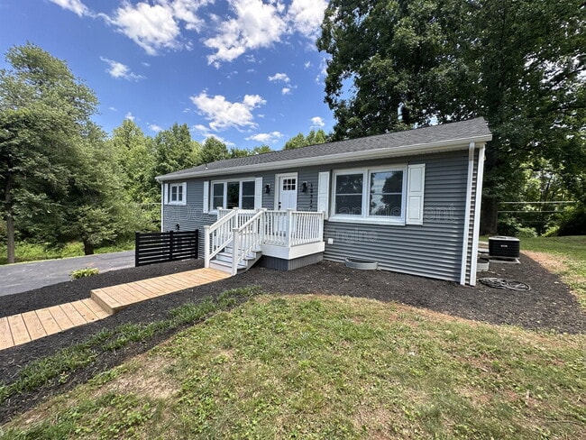 Foto del edificio - 12317 Metlock Rd