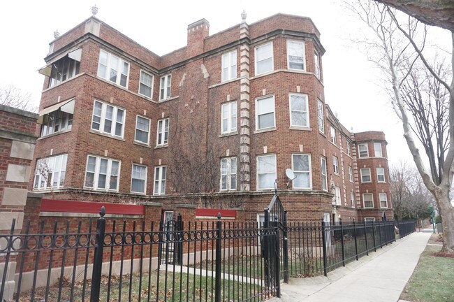 Foto del edificio - 5800 W Adams St