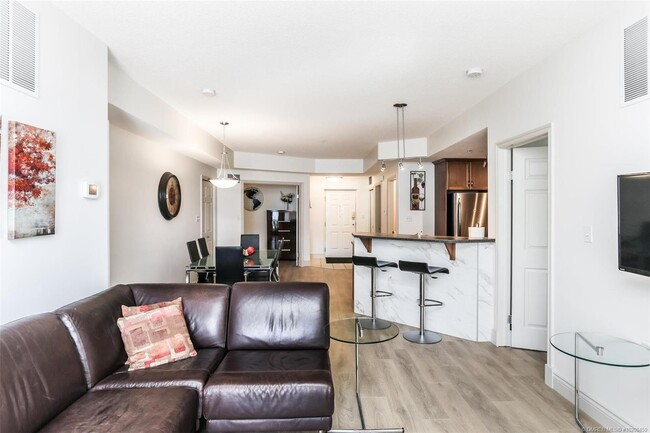 Building Photo - 1128 Sunset Dr