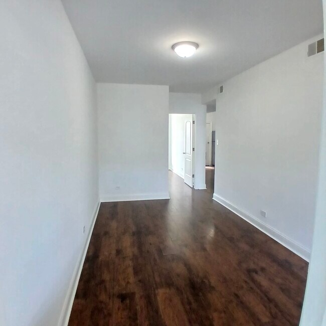 Building Photo - 4876 W Armitage Ave