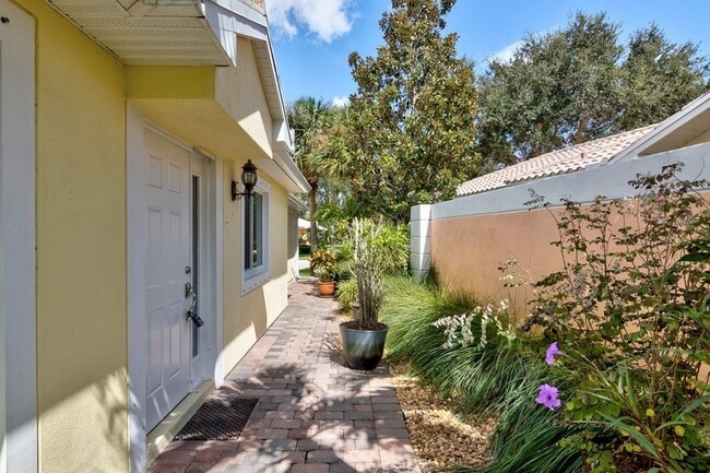 Building Photo - 4969 Corsica Square