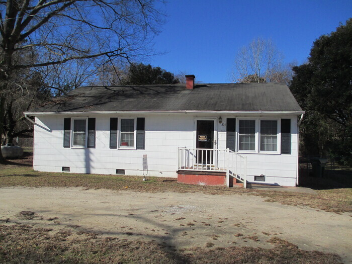 Primary Photo - 303 Chockoyotte Street, Roanoke Rapids