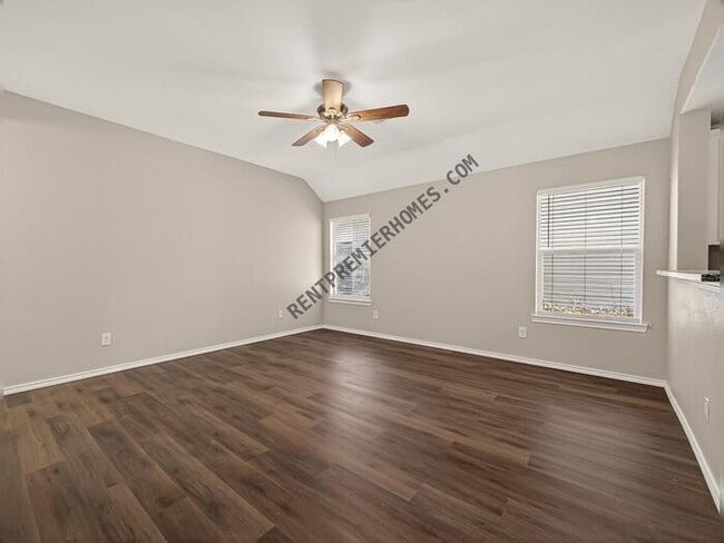 Building Photo - 2730 Morgensen Dr