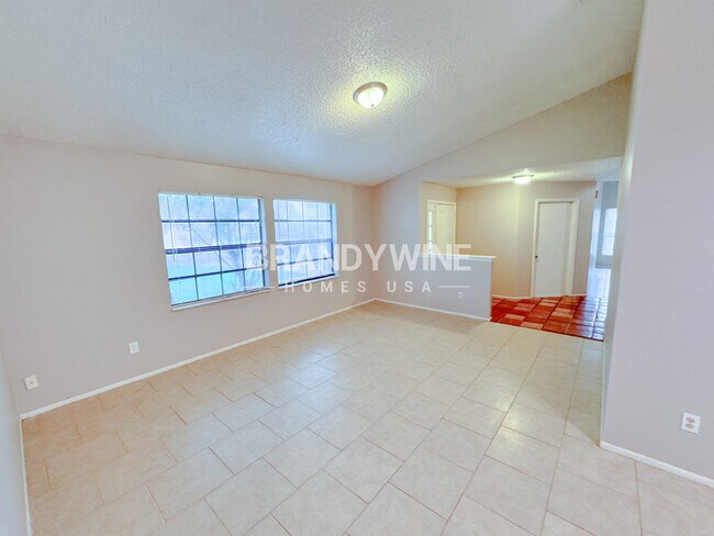 Foto del edificio - 6730 Merlin Ct