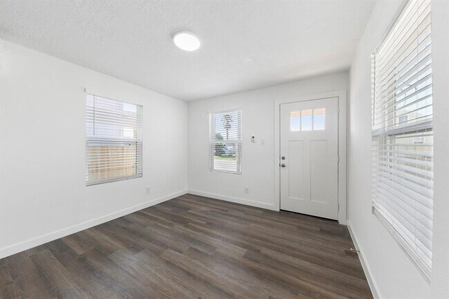 Foto del edificio - 708 38th St