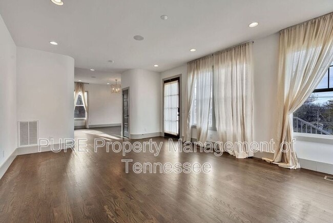 Foto del edificio - 3211 Overlook Dr