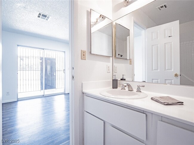 Foto del edificio - 4768 W Sand Creek Ave