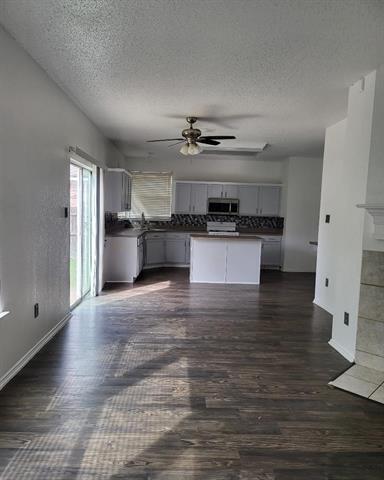 Foto del edificio - 513 Pineview Ln