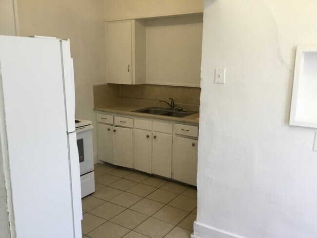 Foto del edificio - 2200 NW 12th St
