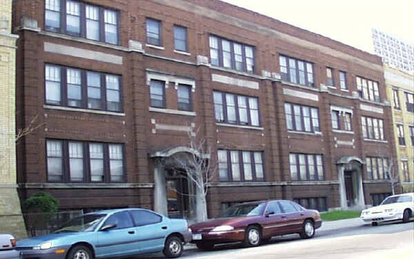 Foto del edificio - 827-835 W Lawrence Ave