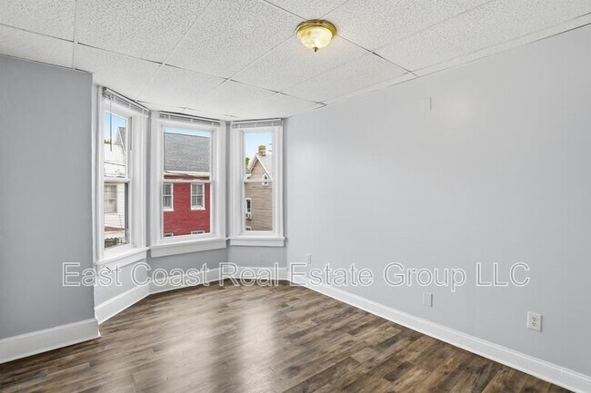 Foto del edificio - 207 N Mulberry St