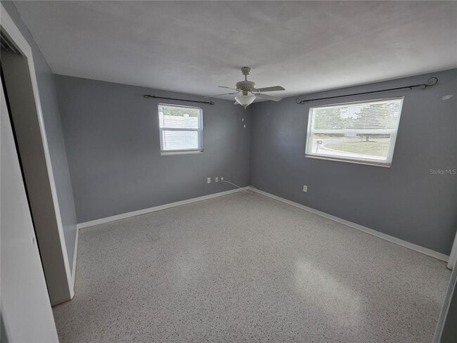 Foto del edificio - 4851 Phoenix Ave