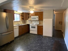 Building Photo - 109 Birchwood Dr