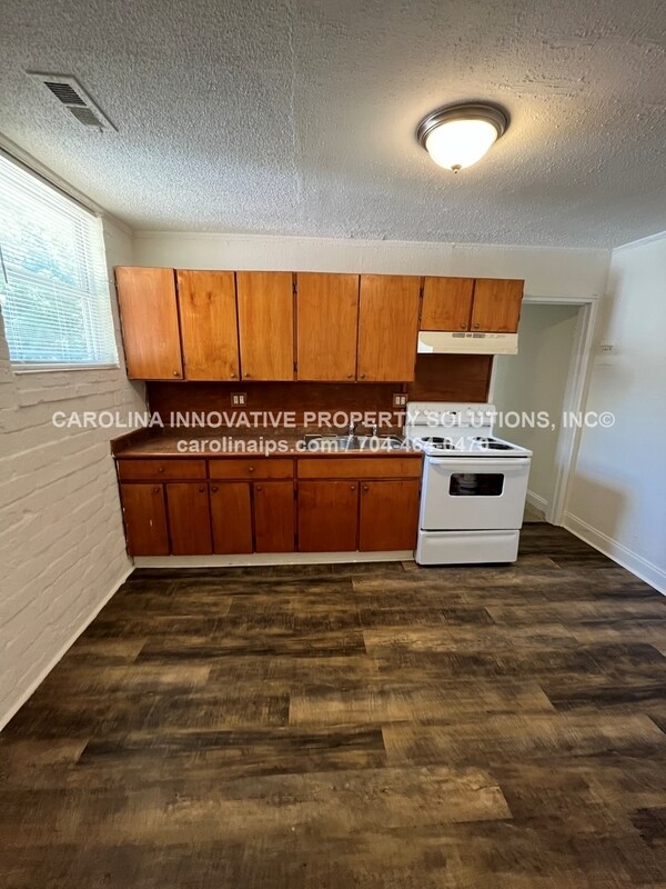 Building Photo - 2110 Rush Wind Dr