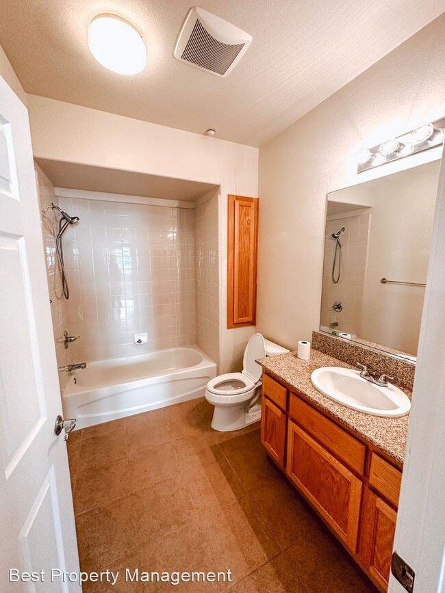 Building Photo - 2 br, 2 bath House - 3465 Dublin Blvd Unit...