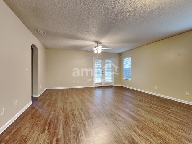 Building Photo - 3623 Silver Bluff Blvd