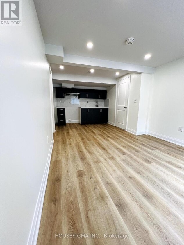 Photo principale - 120 Dorchester Blvd