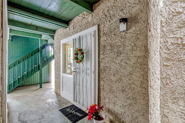 Building Photo - 3575 Oakvale Rd