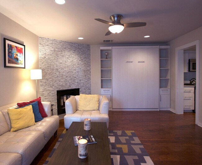 Foto del edificio - Luxury 1 Bed, 1.5 Bath Loft with Balcony & City Views