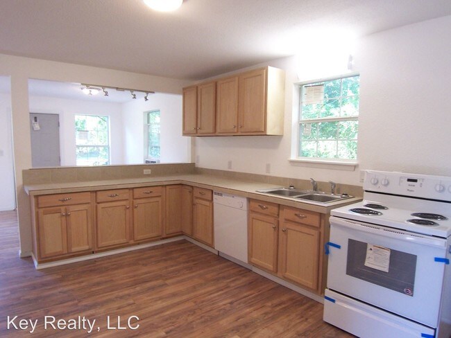 Building Photo - 2 br, 1 bath House - 313 Smith